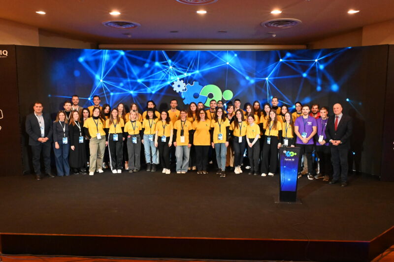 Εθελοντές Patras IQ