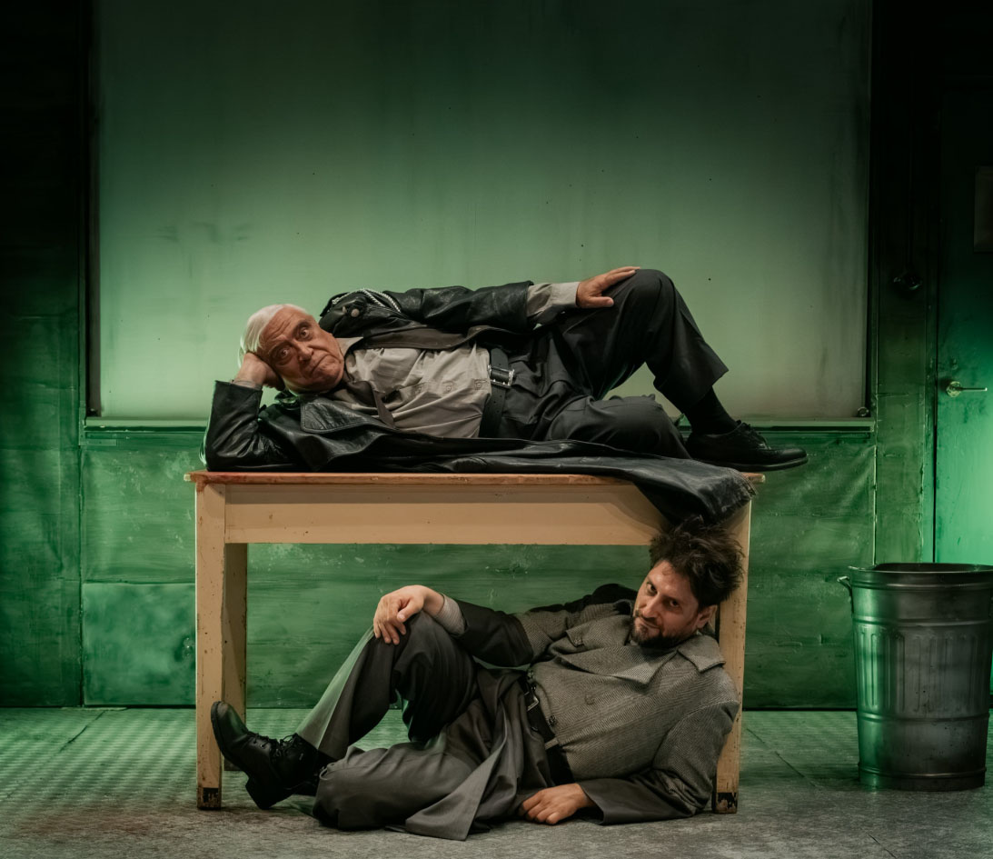 Ο Πουπουλένιος του ΜακΝτόνα: Θεατρική Παράσταση στο Θέατρο Πάνθεον